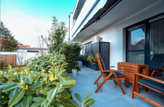 Eladó kertkapcsolatos, nappali + 3 szobás lakás 