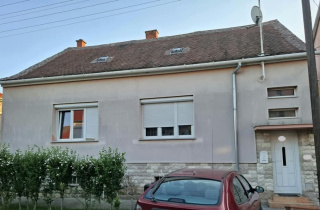 Eladó családi ház hatalmas pincével Szombathelyen!