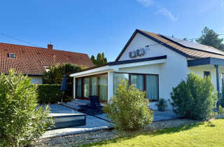 Eladó  családi ház Vonyarcvashegyen